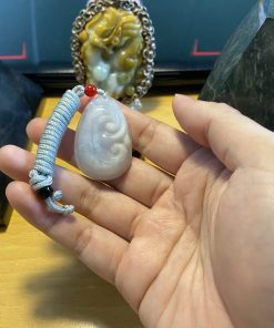 Bạch Ngọc Trường Lưu – Mặt dây cẩm thạch trắng thiên nhiên khắc vân thủy