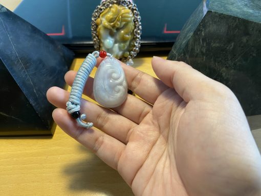 Bạch Ngọc Trường Lưu – Mặt dây cẩm thạch trắng thiên nhiên khắc vân thủy